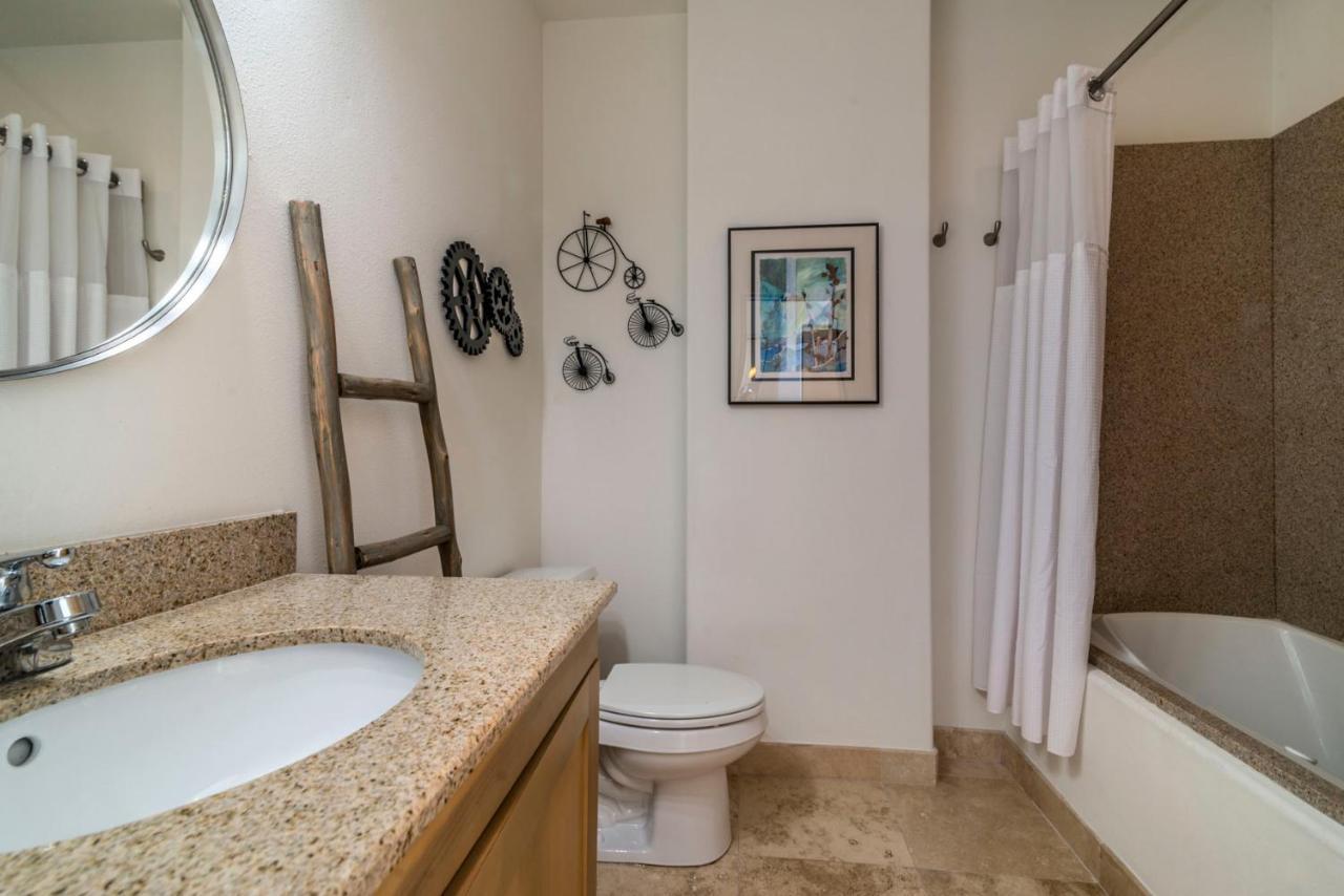Sea Deuce By The Ocean Apartment Galveston Bagian luar foto